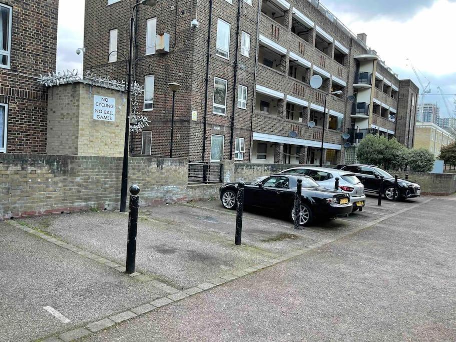 Fresh Apartment & Parking London Exterior photo